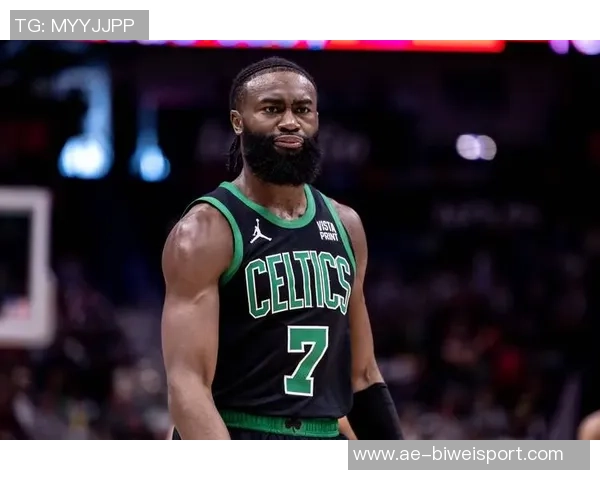 杰伦布朗分享助攻秘诀积极研究录像提升队友进攻参与度 杰伦布朗分享助攻秘诀积极研究录像提升队友进攻参与度