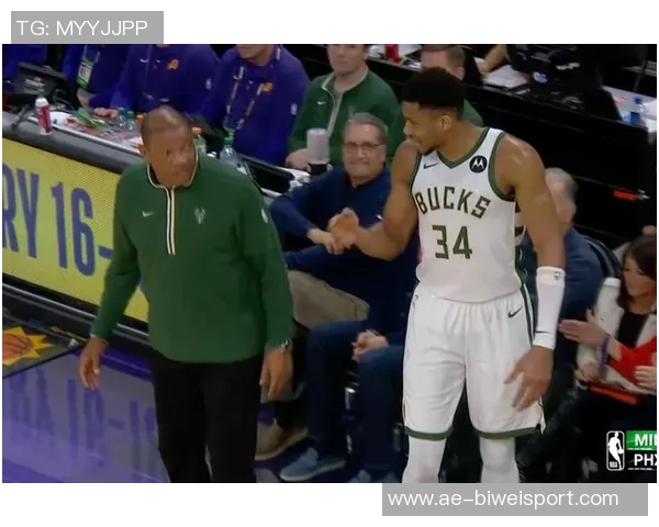 雄鹿季前赛对决热火字母哥缺阵里弗斯确认球队调整策略 雄鹿季前赛对决热火字母哥缺阵里弗斯确认球队调整策略