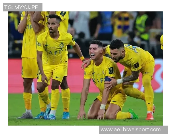 C罗干预本泽马转会引发坎特恩内斯里转会签约延迟问题