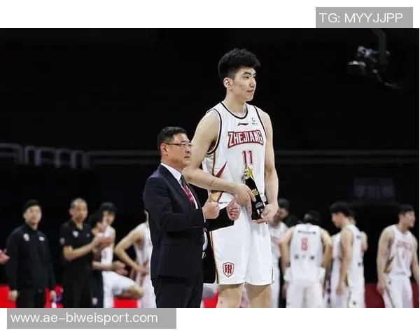 余嘉豪谈人生的艰难抉择与自我成长期待更好的未来回归